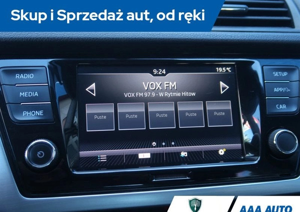 Skoda Fabia cena 35000 przebieg: 140097, rok produkcji 2019 z Trzciel małe 137